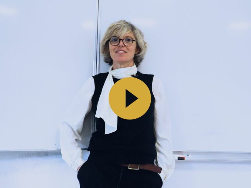 Julie-reconversion-culture-enseignement-prof-français-lettres-modernes - le choix de l'école